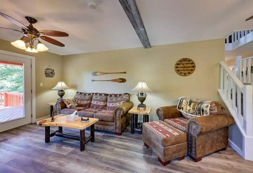 Riverfront Arkansas Abode   Furnished Deck & Grill