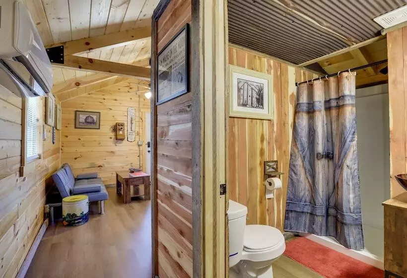 Rustic Caledonia Cabin Near State Parks & Boating!