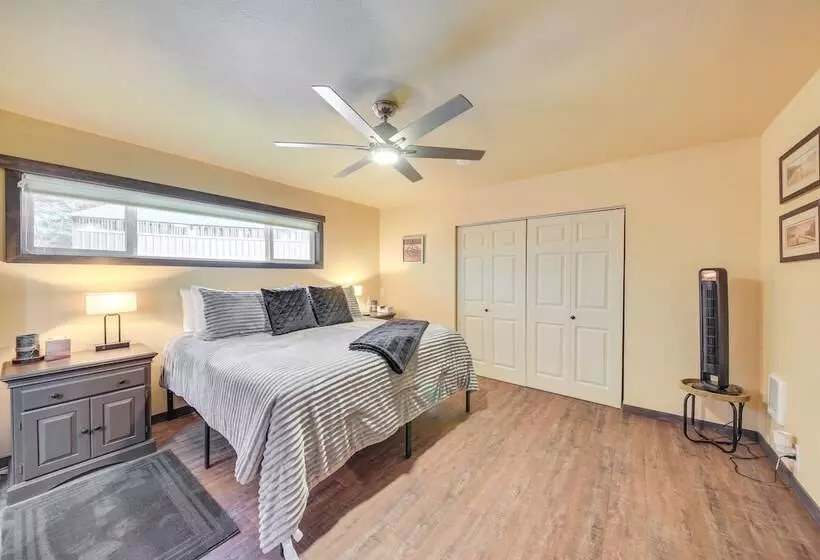 Scenic Priest Lake Vacation Rental: Deck + Views!