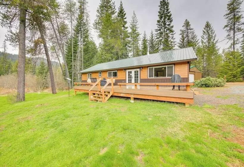 Scenic Priest Lake Vacation Rental: Deck + Views!