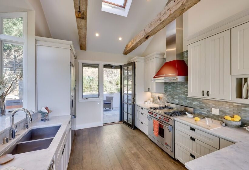 Serene San Anselmo Hideaway W/ Private Hot Tub!