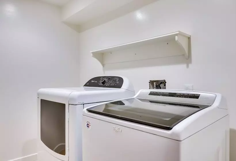 Serene San Anselmo Hideaway W/ Private Hot Tub!