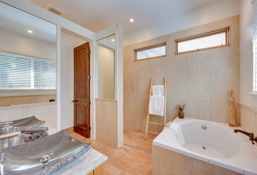 Serene San Anselmo Hideaway W/ Private Hot Tub!