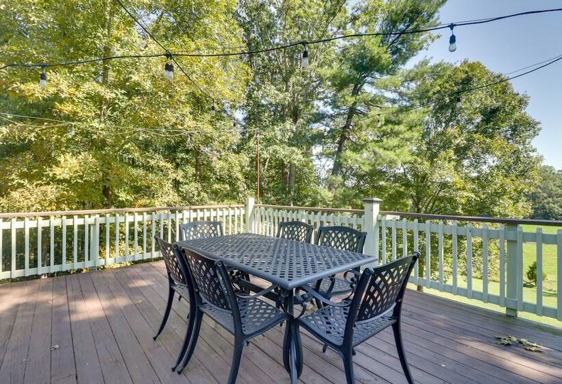 Spacious Family Friendly Virginia Home On 5 Acres!