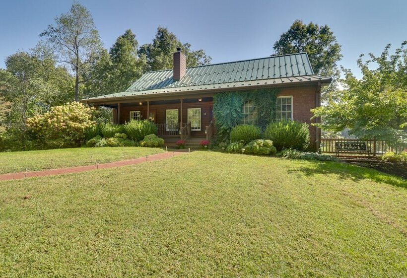 Spacious Family Friendly Virginia Home On 5 Acres!