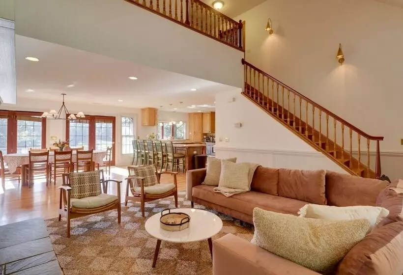 Spacious Family Friendly Virginia Home On 5 Acres!