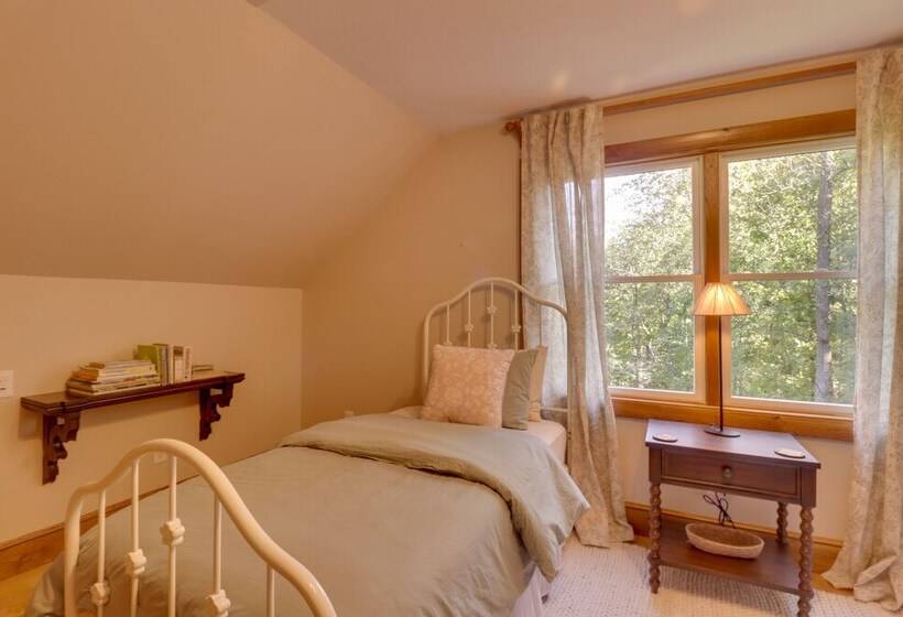 Spacious Family Friendly Virginia Home On 5 Acres!