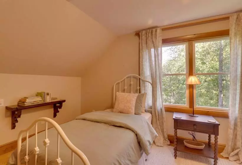 Spacious Family Friendly Virginia Home On 5 Acres!