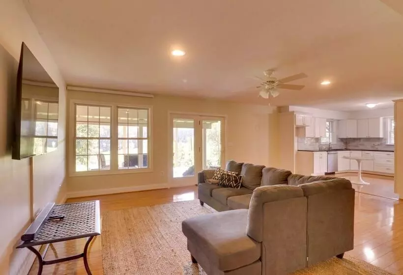 Spacious Family Friendly Virginia Home On 5 Acres!