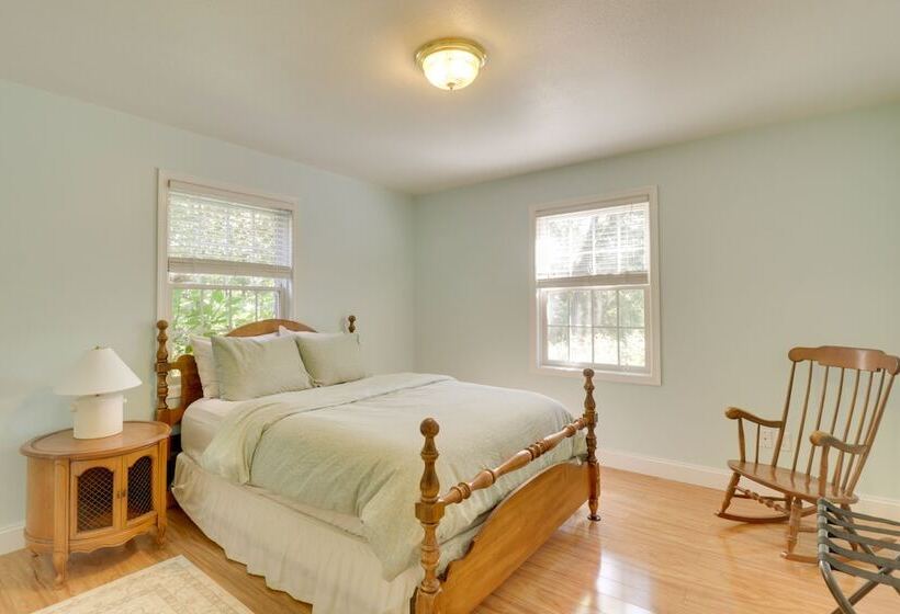 Spacious Family Friendly Virginia Home On 5 Acres!