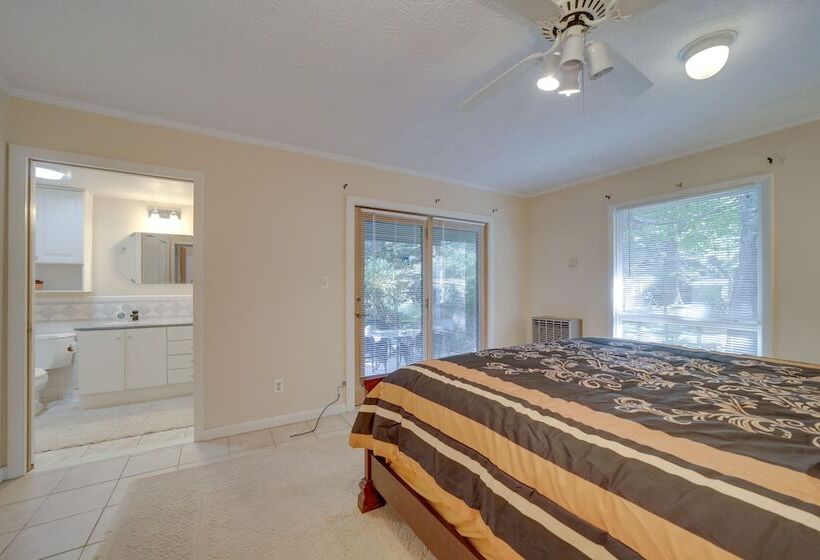 Spacious North Carolina Retreat   Patio & Fire Pit