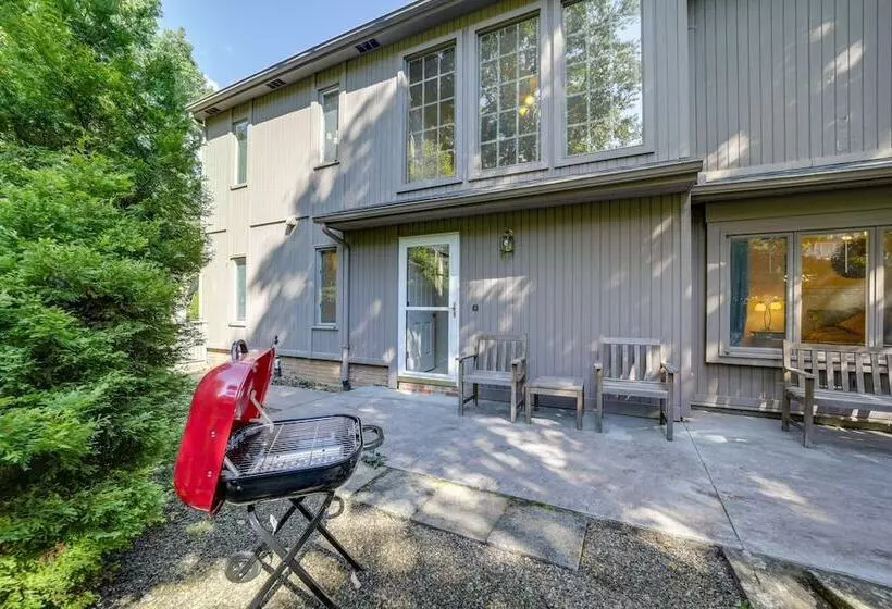 Spacious North Carolina Retreat   Patio & Fire Pit