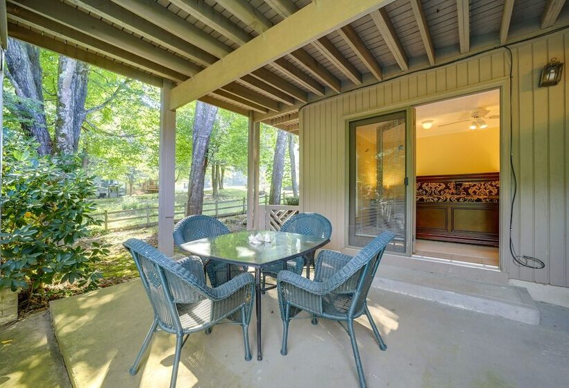 Spacious North Carolina Retreat   Patio & Fire Pit