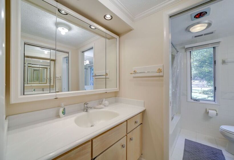 Spacious North Carolina Retreat   Patio & Fire Pit