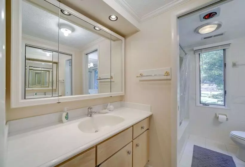 Spacious North Carolina Retreat   Patio & Fire Pit