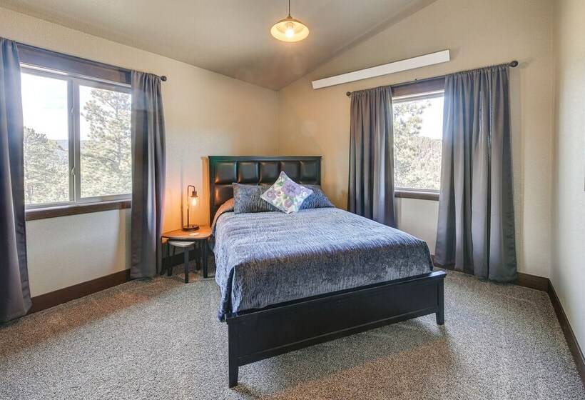 Spacious Sturgis Cabin W/ Grill & Wraparound Patio