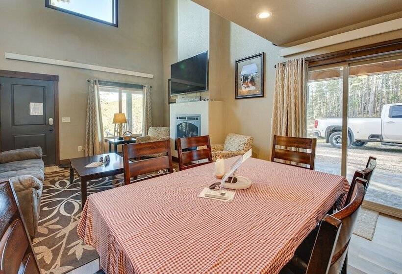 Spacious Sturgis Cabin W/ Grill & Wraparound Patio