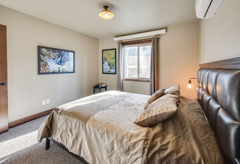 Spacious Sturgis Cabin W/ Grill & Wraparound Patio