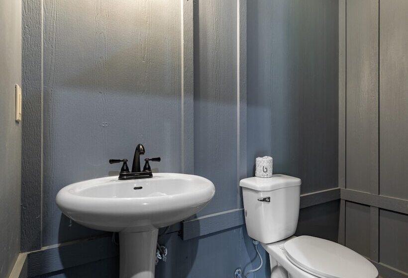 Splashing In The Breeze