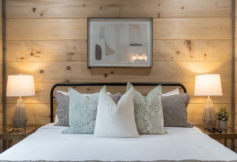 Splashing In The Breeze