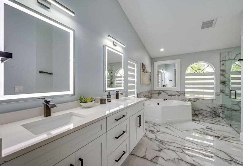 Stunning Naples Home W/ Pool, Patio, Water Views