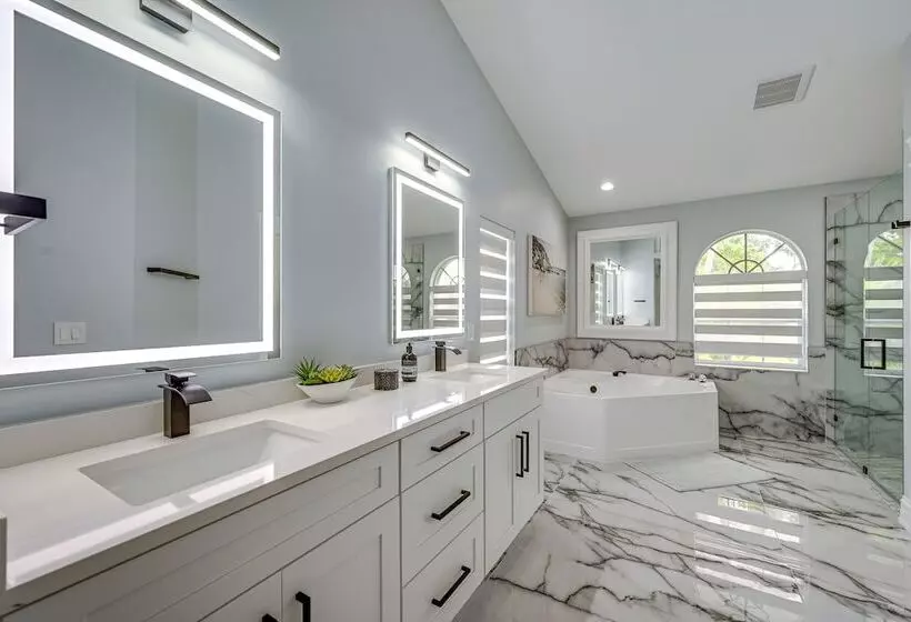 Stunning Naples Home W/ Pool, Patio, Water Views