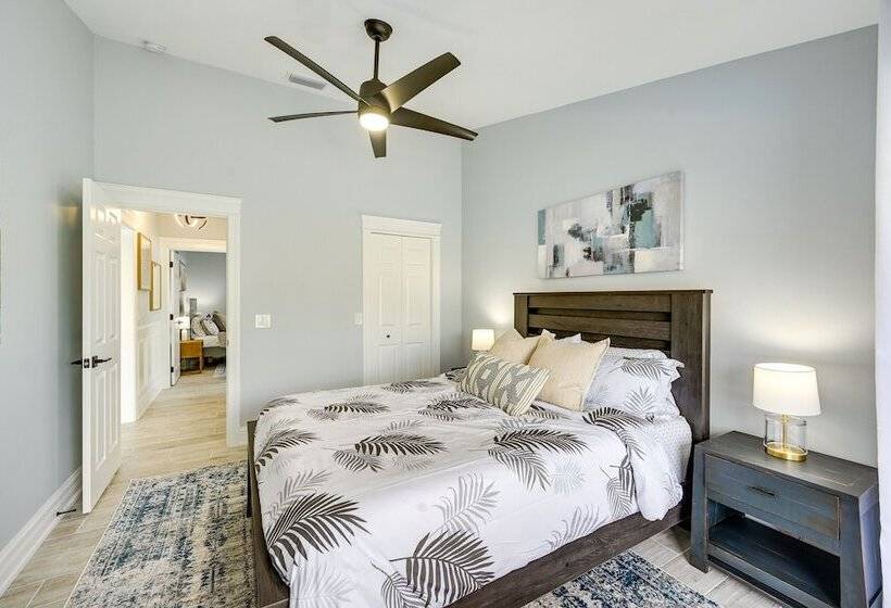 Stunning Naples Home W/ Pool, Patio, Water Views