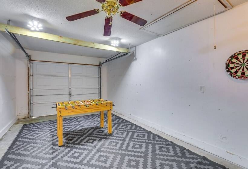 Summerville Vacation Rental: 4 Mi To Downtown!