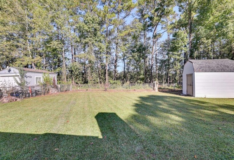 Summerville Vacation Rental: 4 Mi To Downtown!