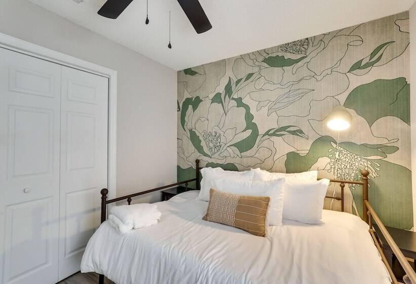 Summerville Vacation Rental: 4 Mi To Downtown!