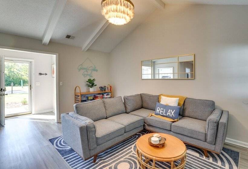 Summerville Vacation Rental: 4 Mi To Downtown!
