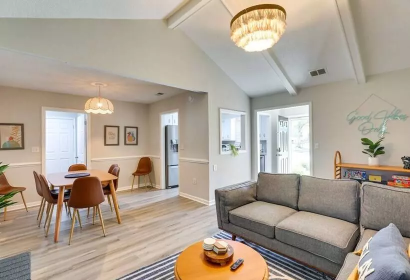 Summerville Vacation Rental: 4 Mi To Downtown!