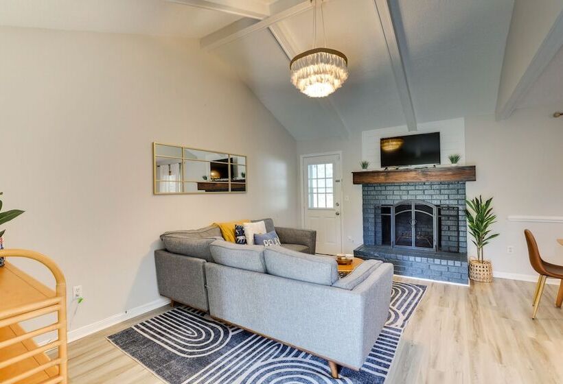 Summerville Vacation Rental: 4 Mi To Downtown!