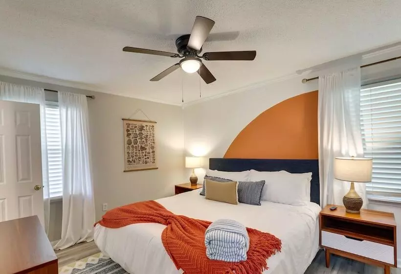 Summerville Vacation Rental: 4 Mi To Downtown!