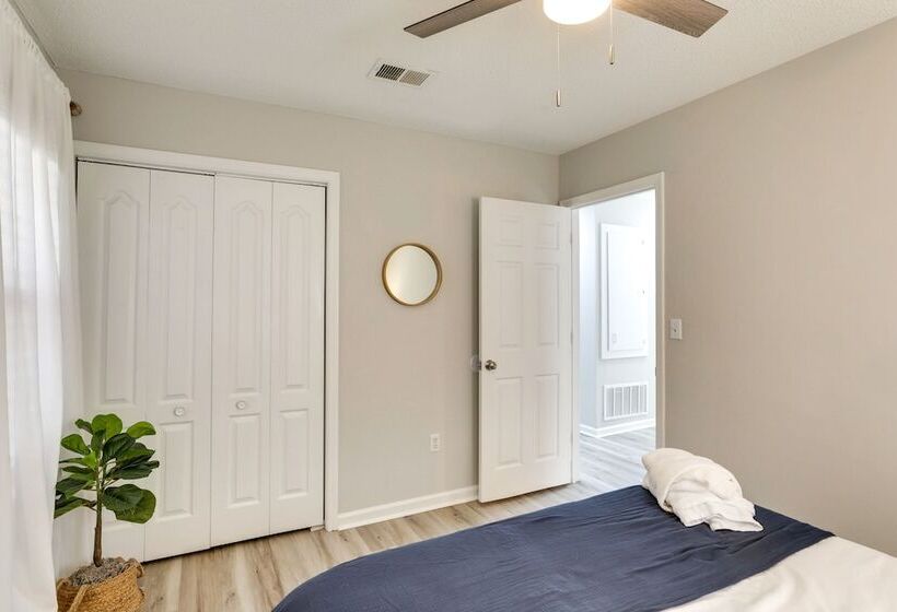 Summerville Vacation Rental: 4 Mi To Downtown!