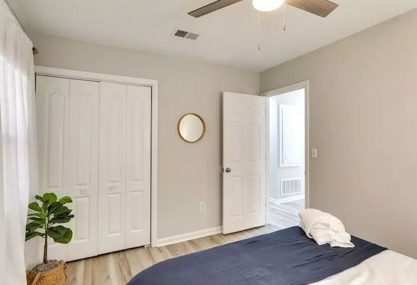 Summerville Vacation Rental: 4 Mi To Downtown!