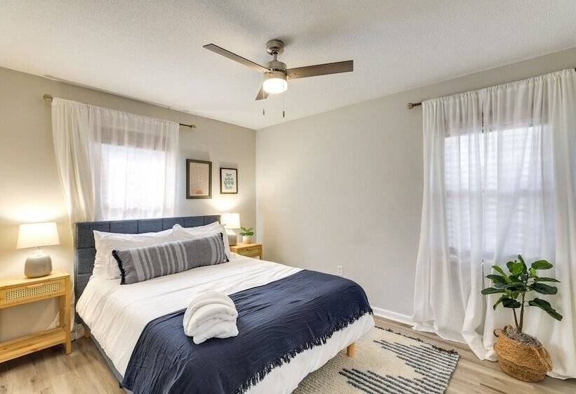 Summerville Vacation Rental: 4 Mi To Downtown!