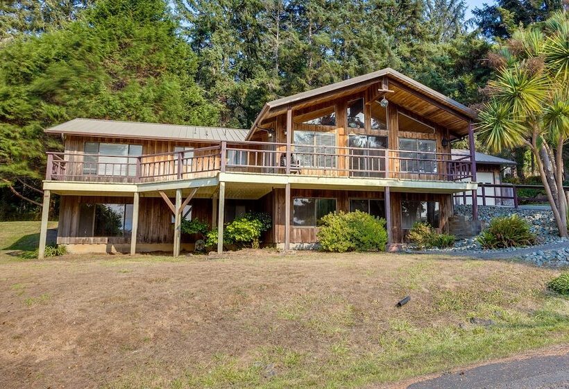 Tree Lined Gold Beach Retreat W/ Multiple Decks!