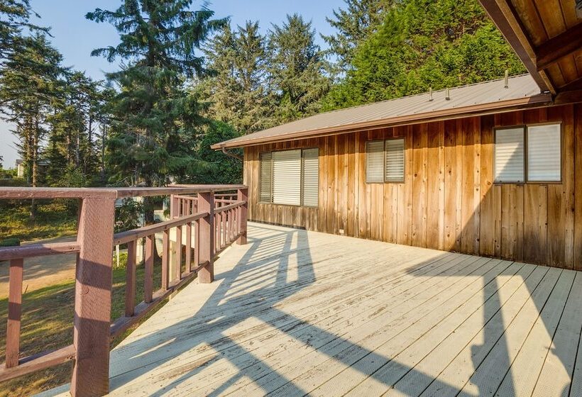 Tree Lined Gold Beach Retreat W/ Multiple Decks!