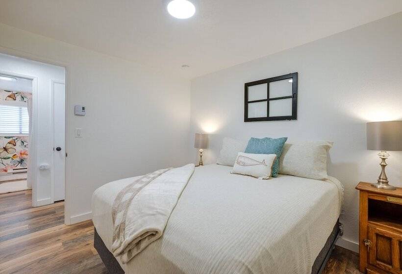 Tree Lined Gold Beach Retreat W/ Multiple Decks!