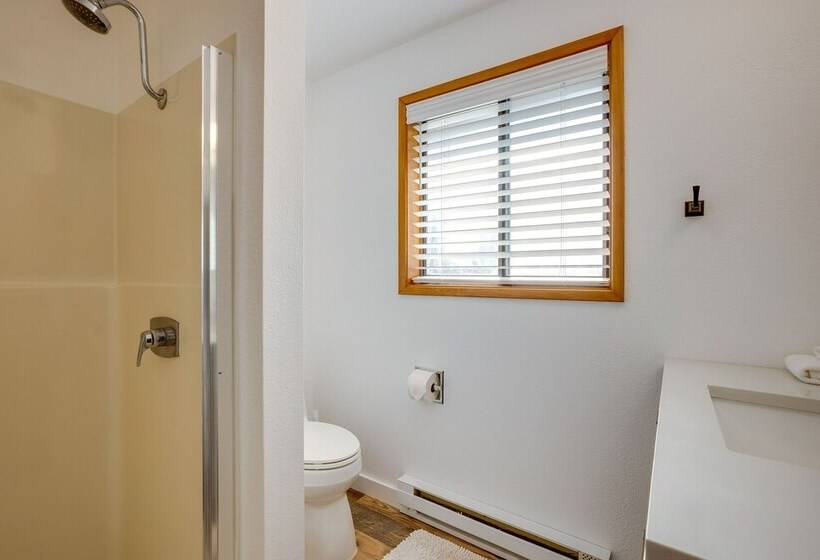 Tree Lined Gold Beach Retreat W/ Multiple Decks!