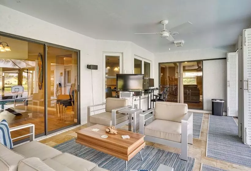 Waterfront Cape Coral Vacation Home W/ Lanai!
