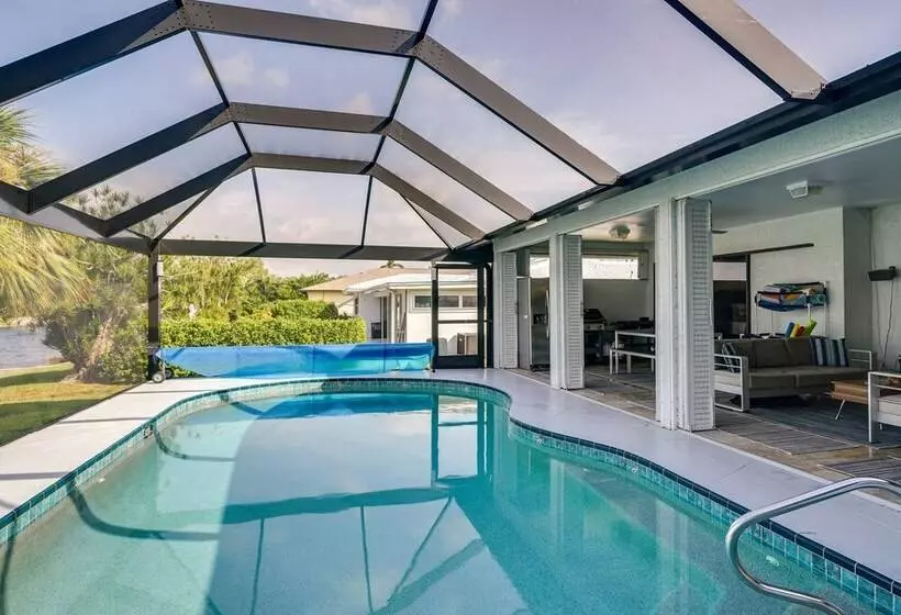 Waterfront Cape Coral Vacation Home W/ Lanai!