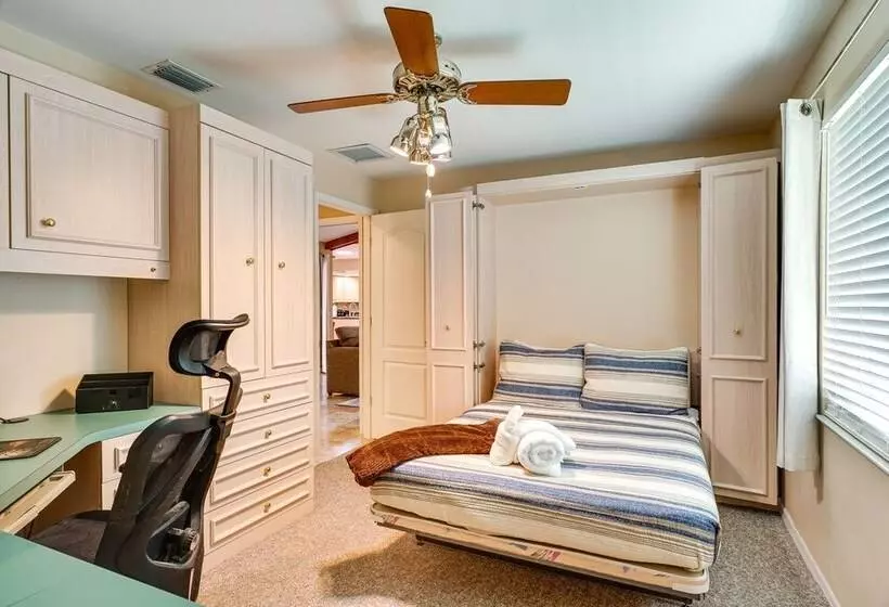 Waterfront Cape Coral Vacation Home W/ Lanai!
