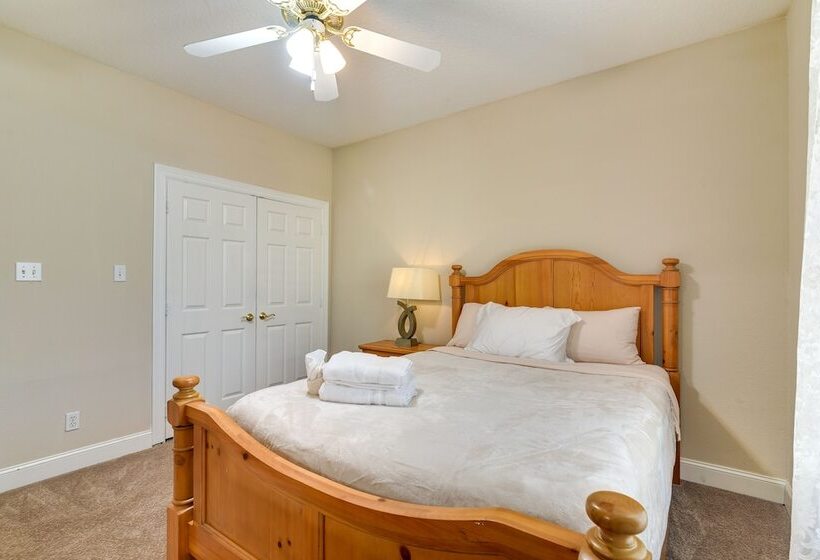 Waterfront Hitchcock Retreat W/ Kayaking Dock