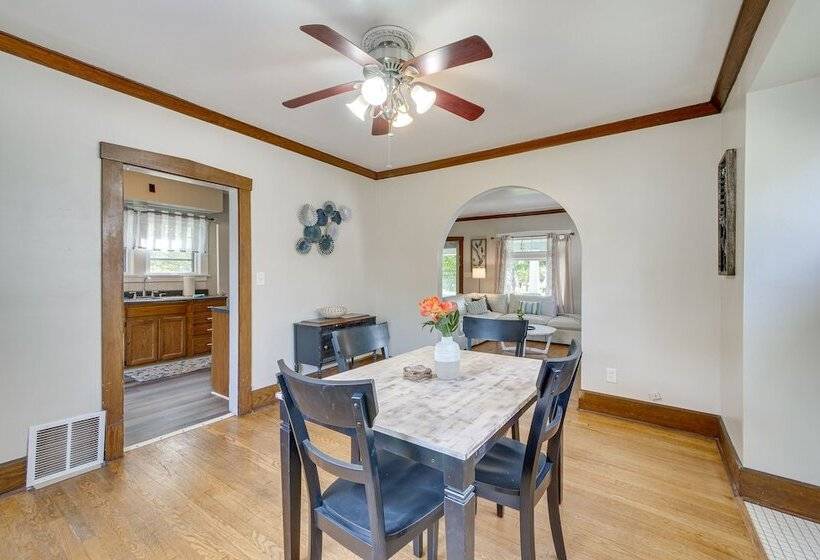 Welcoming Home In Youngstown W/ Private Backyard!