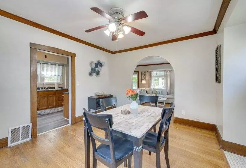Welcoming Home In Youngstown W/ Private Backyard!