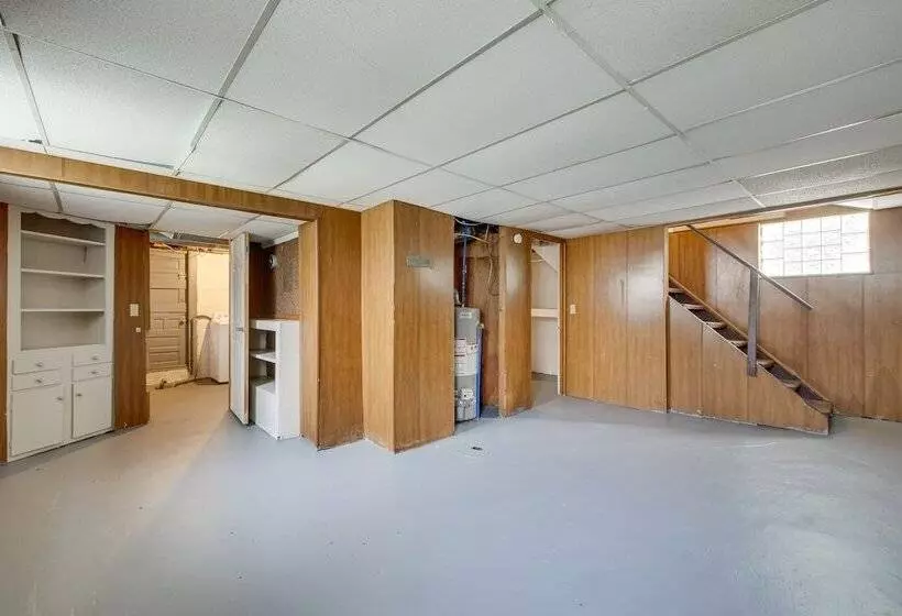 Welcoming Home In Youngstown W/ Private Backyard!