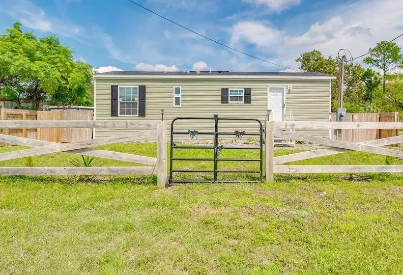 Brooksville Home W/ Fenced Yard   14 Mi To Coast!