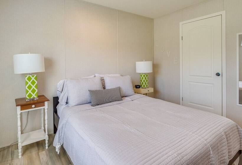 Brooksville Home W/ Fenced Yard 14 Mi To Coast!